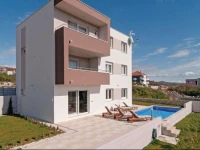 Koprivno-Dugopolje 01 Holiday Home 