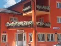 House Е apina 