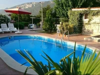 Zora Holiday Home 