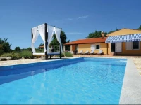 Labin 27 with Outdoor Swimmingpool Holiday Home 