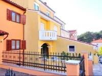 111 Holiday Home 