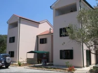 Punat Three-Bedroom Holiday Home 1 