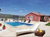 Radosic 40 with Outdoor Swimmingpool Holiday Home 