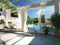 Rogoznica Trogirska Holiday Home 