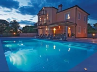 Vicani IV Holiday Home 