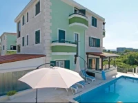 Split 23 Holiday Home 