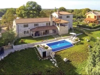 Tinjan 60 Holiday Home 
