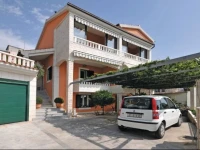 Trogir *LXXXVIII * Holiday Home 