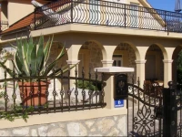 Vila Rosales Holiday Home 