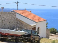 Ustrine 8037 Holiday Home 