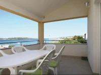 Srima Srima Holiday Home 