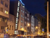 Moving Hostel 
