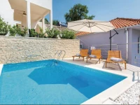 Zrnovnica 89 with Outdoor Swimmingpool Holiday Home 