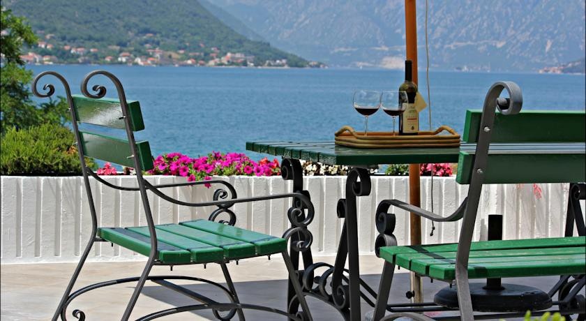 Tomcuk Guest House 3*