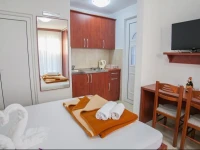 4M Guest House 