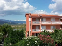 Curani Guesthouse 