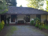La Casa de Adobe Natural y MГЎs 