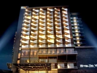 del Valle, Enjoy Santiago Hotel 