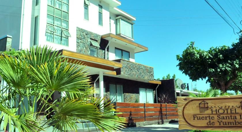 Fuerte Santa LucГЌa de Yumbel Hotel 
