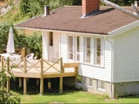 Holiday home MjГ¶rn ApelgГҐrden HjГ¤lteby 