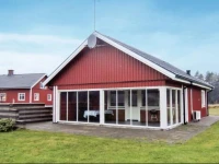 Holiday home Hallsbo GГҐrd OskarstrГ¶m 