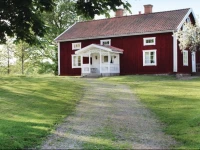 Four-Bedroom Holiday home with Lake View in Landsbro 