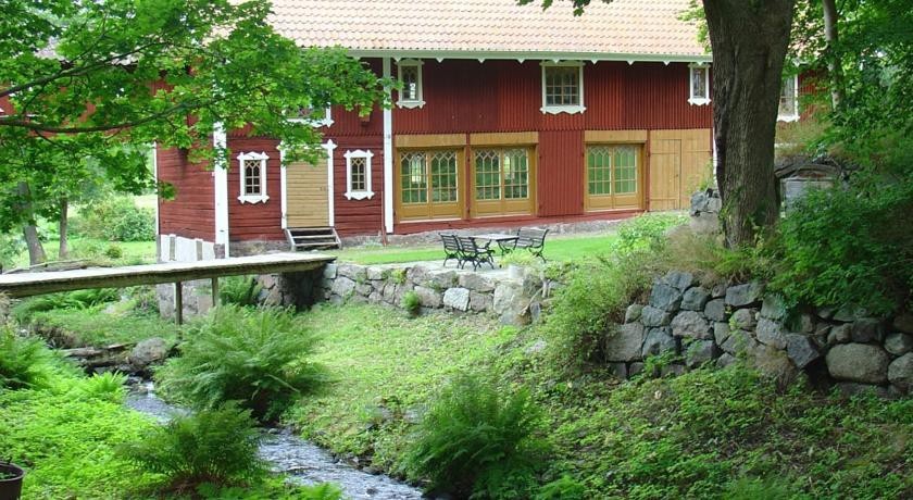 BjГ¶rka StorgГҐrd B&B 