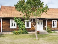 Two-Bedroom Holiday home in Byxelkrok 2 