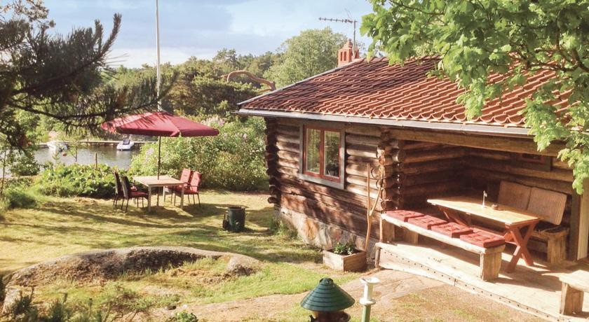Holiday home SollenkrokavГ¤gen Djurhamn 