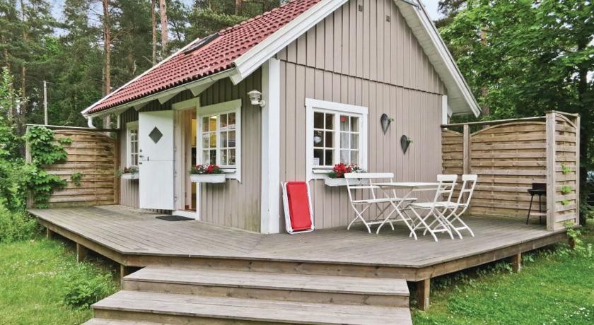 Holiday home Landborgsbacken FГ¤rjestaden 