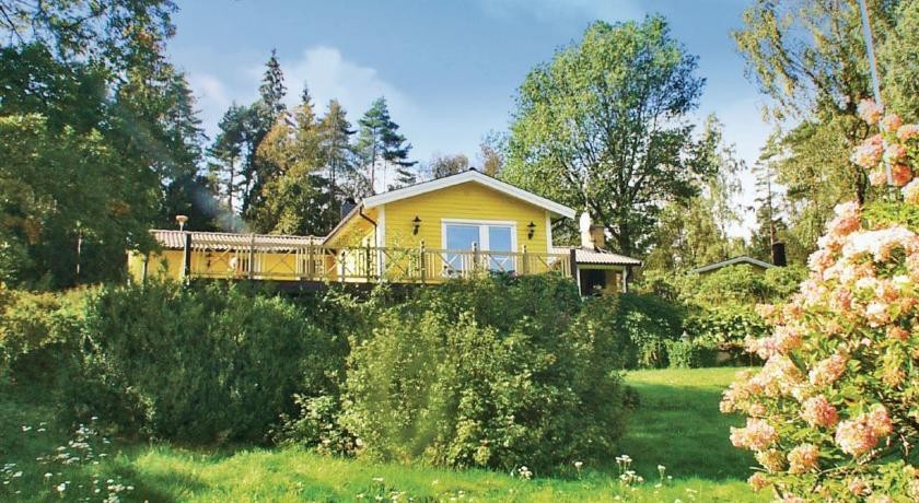 Holiday home SjГ¶gГҐrdsbro SjГ¶liden Г„tran 