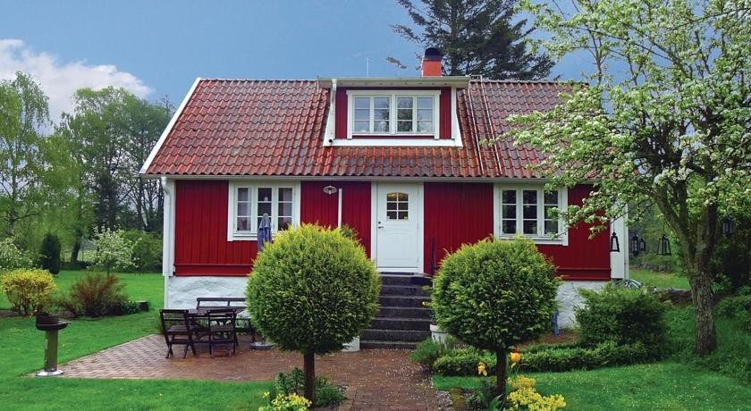Three-Bedroom Holiday home with a Fireplace in SГ¶lvesborg 