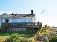 Three-Bedroom Holiday home in EllГ¶s 