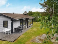 Two-Bedroom Holiday home in EllГ¶s 4 