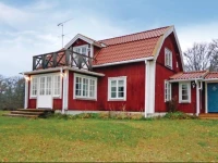 Holiday home Jurstaholms GГҐrd EnhГ¶rna 