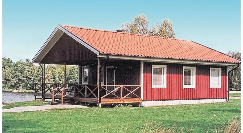 Holiday home HolmsjГ¶ GГҐrd HolmsjГ¶ 