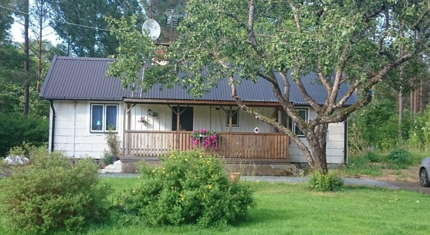 Huset mitt i byn 