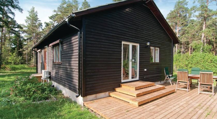 Holiday home Hangvar Gullauser LГ¤rbro 