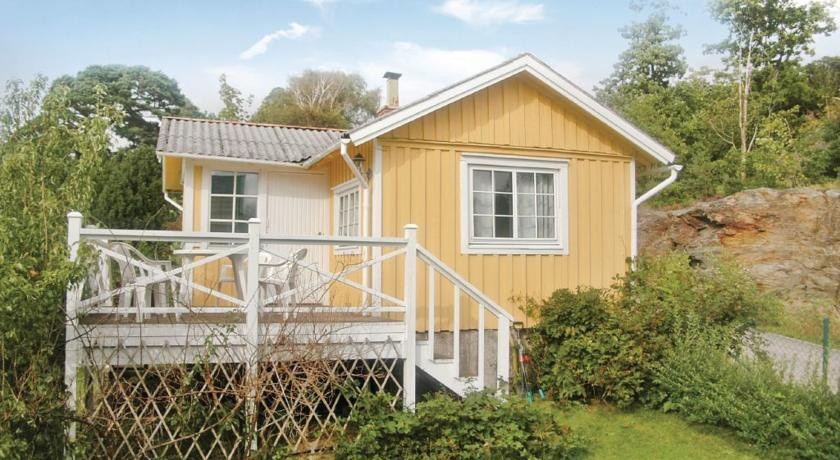 Holiday home ValГҐsvГ¤gen Ljungskile II 