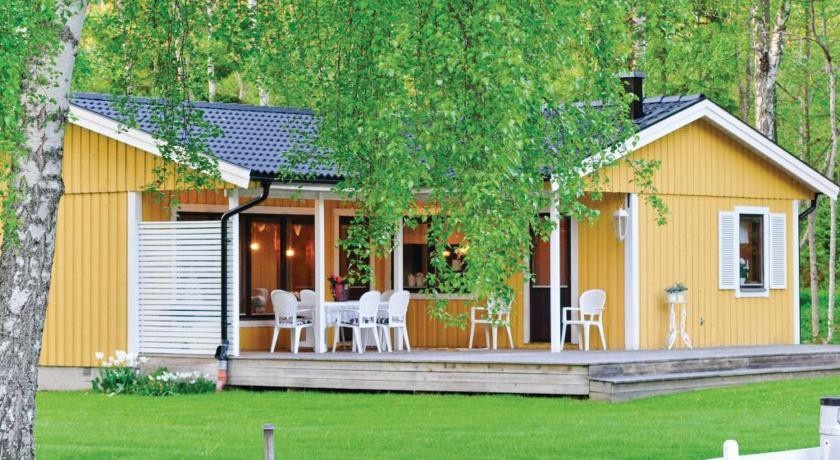 Holiday home EkvГ¤gen KГ¤llby 