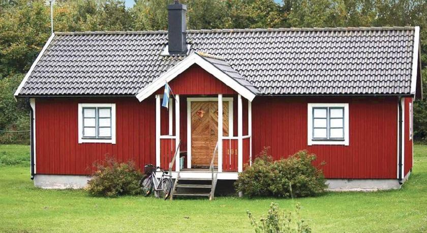 Holiday home BredsГ¤ttravГ¤gen KГ¶pingsvik 