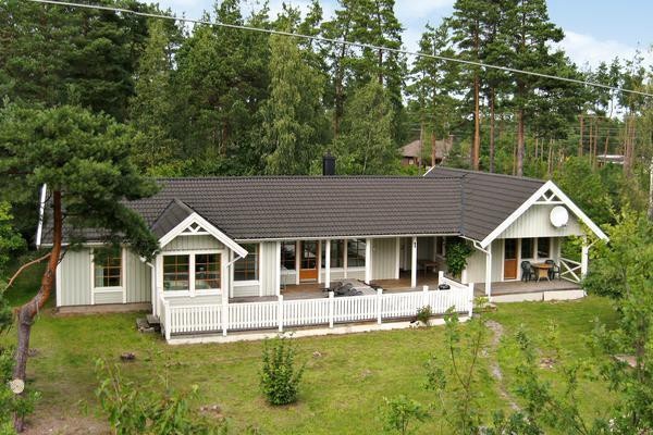Three-Bedroom Holiday home in KГ¶pingsvik 1 