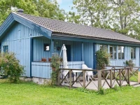 Three-Bedroom Holiday home in KГ¶pingsvik 2 