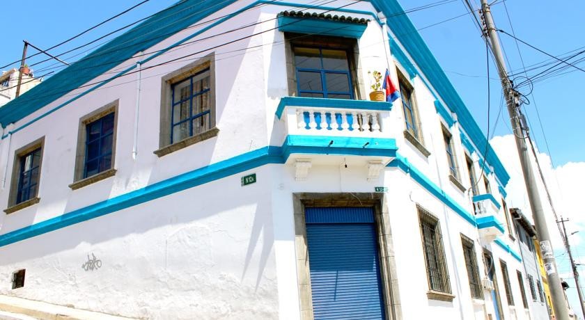The Blue Door Housing 3*