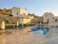 Lenikos Resort 3*