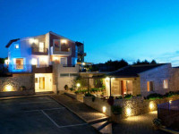 Lofos Village
