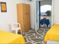 Lolantonis Rooms 