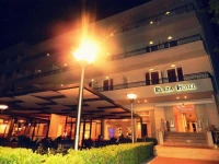Plaza 