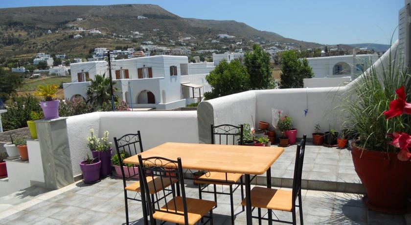 Kontaratos Studios & Apartments 