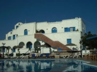 Robertos Villas 2*